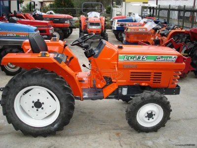 KUBOTA L1 235 - Image 4