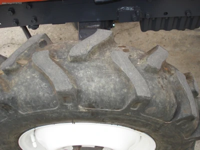 KUBOTA L1 235 - Image 21