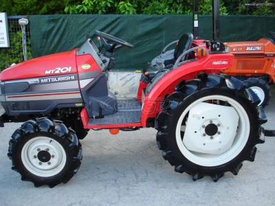 MITSUBISHI MT 201D - Image 8