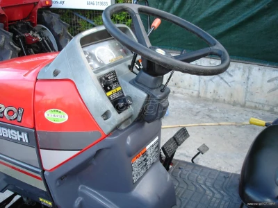 MITSUBISHI MT 201D - Image 13