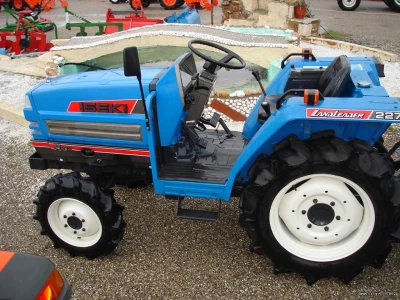 ISEKI TA 227 landleader - Image 8