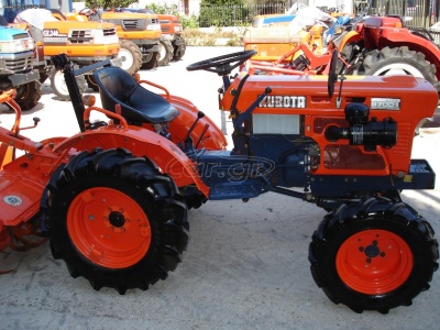 KUBOTA B 7001 - Image 9