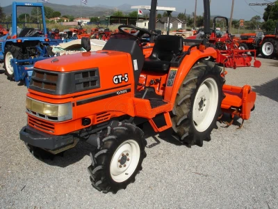 KUBOTA GT 5 - Image 6